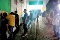 Suasana Malam Kedua Para Nakes Menduduki IGD RSUD Chasan Boesoirie Ternate (Rakyatmu)