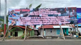 Warga Mangga Dua Utara Buat Surat Terbuka menggunakan Baliho