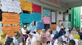 Tenaga Kesehatan Memboikot IGD RSUD Chasan Boesorie (Rakyatmu) 