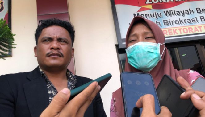 Korban Bersama Kuasa Hukumnya Melapotkan R ke Polda Maluku Utara (Istimewa)