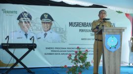 Wali Kota Ternate saat Memberikan Sambutan di Musrenbang Kecamatan Ternate Utara (Humas)