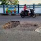 Jakan Berlubang di sekitaran Gerbang Utara PPN Kota Ternate, Maluku Utara. (Rakyatmu)