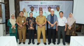 Foto Bersama Usai Rapat Umum Pemegang Saham. (Rakyatmu)