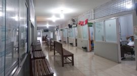 Ruangan Poliklinik RSUD Chasan Boesoirie Terlihat Sepi. (Rakyatmu)