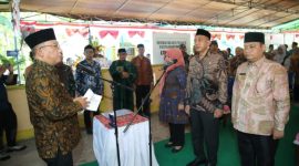 Suasana Pelantikan Tiga Kepala Dinas Lingkup Pemerintah Kota Ternate di Kelurahan Pantai Sagu, Kecamatan Batang Dua. (Bucek)