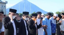 Sholat Lid di Lapangan Gelora Kie Raha Ternate Tahun 2022. (Istimewa)