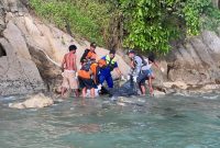 Tim Sar Gabungan Temukan Korban Meninggal Dunia (Tim Sar/Rakyatmu)