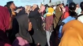 Penumpang KM. Sabuk Nusantara 86 di Pelabuhan Sanana (Rakyatmu)