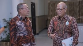 Wali Kota Ternate M. Tauhid Soleman dan Koordinator Dewan Guru Besar UGM, Prof. Dr. M. Baiquni, MA. (Rakyatmu)