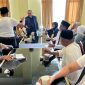 Wali Kota Ternate M. Tauhid Soleman saat Menyambangi Jamaah Calon Haji di Makssar (Humas For Rakyatmu)