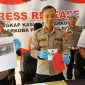 Wakapolres Pulau Taliabu Kompol Aziz Ibrahim Muamar (Tengah) didampingi Kasat Narkoba Iptu Achmad M dan Kasi Humas Ipda Munir S (Rakyatmu)
