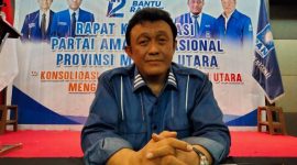 Ketua DPW PAN Maluku Utara Tutur Sutikno Memberikan Keterangan ketika ditemui di Hotel Sahid Bela Ternate. (Rakyatmu)