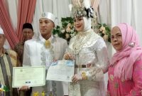 Kado Nikah yang Diterima oleh Pengantin Baru. (Rakyatmu)
