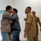 Insiden Tarik Menarik Hingga diluar Ruangan Mediasi Antara Kordinator Komite Ridwan Lipantara dan Mediator Disnaker Kota Ternate Rusli N. Tawary. (Rakyatmu)
