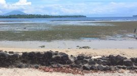 Kondisi Penyebrangan ke Tobelo saat Air Laut Surut. (Rakyatmu)
