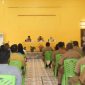 Bupati Pulau Taliabu Aliong Mus Melakukan Pertemuan dengan Kades dan BPD. (Rakyatmu)