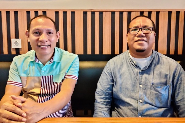 Sekretaris DPC PKB Kabupaten Halmahera Barat Riswan Hikadam (kiri) dan Didampingi LPP PKB Mujain Bessy (kanan). (Rakyatmu)