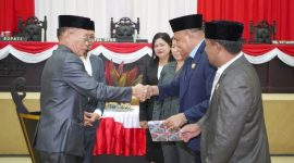 Penyerahan Dokumen Pertanggungjawaban APBD Tahun 2022. (Rakyatmu)