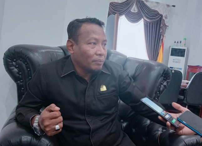 Wakil Ketua I DPRD Kabupaten Pulau Taliabu, Taufik Toib Koten. (Rakyatmu)