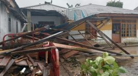 Kondisi Rumah Warga Usai Angin Puting Beliung. (Rakyatmu)