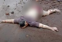 Temuan Sosok Mayat Berjenis Kelamin Laki-laki di Kelurahan Takofi, Kota Ternate. (Tangkapan layar/Rakyatmu)