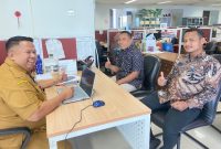 Kapala Badan Kesbangpol Sutomon Teapon dan Kabag Hukum Setda Pulau Taliabu, Julkifli Djupa Konsultasi 2 OPD Baru ke Kemendagri. (Diskominfo for Rakyatmu)
