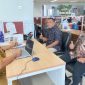 Kapala Badan Kesbangpol Sutomon Teapon dan Kabag Hukum Setda Pulau Taliabu, Julkifli Djupa Konsultasi 2 OPD Baru ke Kemendagri. (Diskominfo for Rakyatmu)