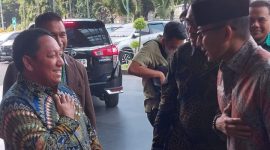 Bupati Pulau Taliabu Bersama Menparekraf Saat Hadiri Acara HIKMU. (Diskominfo for Rakyatmu)