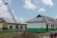 Tower Pemancar Radio HT Roboh menimpa Bangunan SMK Negeri I Taliabu Barat. (Rakyatmu)