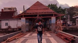 Pekerjaan Rehabilitasi Ruang Tunggu Jembatan Residen Kota Ternate. (Rakyatmu)