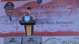 Wali Kota Ternate, M. Tauhid Soleman saat Memberikan Sambutan dan Membuka Kegiatan Pentas Seni. (Humas for Rakyatmu)