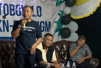 Kabid PPKL DLH Kota Ternate Syarif Tjan Pada Saat Menjadi Pembicara di Talk Show Festival Pantai Tobololo dan Perpisahan Tim KKN-PPM UGM. (Rakyatmu)