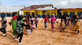 Dinas Pendidikan Kabupaten Pulau Taliabu Menggelar Pertandingan Bola Dangdut. (Rakyatmu)