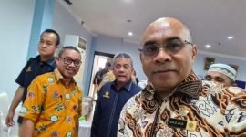 Sekretaris Daerah Pulau Taliabu Salim Ganiru (Depan) Menghadiri Diskusi Pengelolaan Keuangan Negara. (Humas for Rakyatmu)