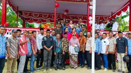 Foto Bersama Usai Upacara Peringatan Hari Ulang Tahun (HUT) ke-78 Kemerdekaan Republik Indonesia di Kecamatan Pulau Batang Dua. (Tim Rakyatmu)