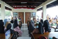 Wali Kota Ternate Bersama Pimpinan OPD Lakukan Pertemuan dengan Pedagang Pandara Kananga. (Rakyatmu)