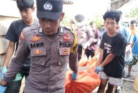 Evakuasi Mayat asal Lombok, Nusa Tenggara Barat, Ditemukan Meninggal Dunia. (Istimewa/Rakyatmu)