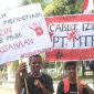 Aksi Penolakan Perusahaan Tambang di Desa Kou, Kabupaten Kepulauan Sula. (Rakyatmu)