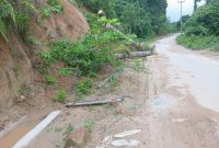 Drainase Desa Kramat-Bobong Kabupaten Pulau Taliabu tertutup longsor. (Rakyatmu)