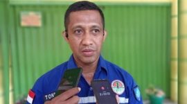 Kepala Dinas Lingkungan Hidup Kota Ternate, Tonny Sachrudin Pontoh. (Istimewa)