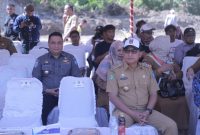 Kepada Dinas Perhubungan Mochtar Hasyim Bersama Wali Kota Ternate M. Tauhid Soleman. (Istimewa/Rakyatmu)