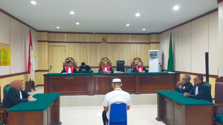 Suasana Sidang Putusan di Pengadilan Negeri Soasio Tidore. (Rakyatmu)