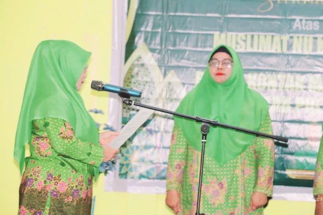 Domini Lajawara Dilantik Sebagai Ketua Pimpinan Cabang Muslimat Nahdlatul Ulama Kabupaten Pulau Taliabu. (Rakyatmu)