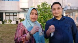 Ketua Panitia HAJAT dr. Fathiyah Suma dan Sekretaris Panitia, Mochtar Hasyim. (Rakyatmu)