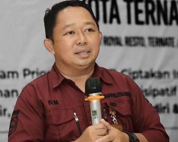 Kepala Bappelitbangda Kota Ternate, Rizal Marsaoly. (Ko Edo)