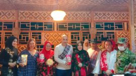 Dubes Spanyol Bersama Bupati Kepulauan Sula, Fifian Adeningsih Mus. (Rakyatmu)