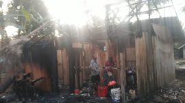 Satu rumah di Desa Fogi, Kabupaten Kepulauan Sula hangus terbakar. (Rakyatmu)