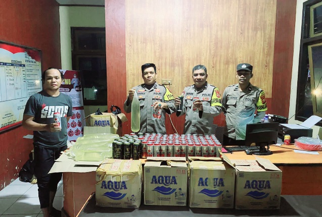 Barang Bukti Yang Dimankan di Kapal KMP Dalente Woba. (Rakyatmu)