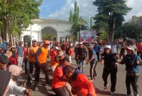 Lomba Tarik Tambang dalam Rangka Peringati Hari Korpri ke-52. (Rakyatmu)