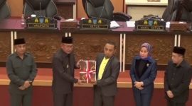 Penyerahan Dokumen RAPBD Tahun Anggaran 2024. (Rakyatmu)